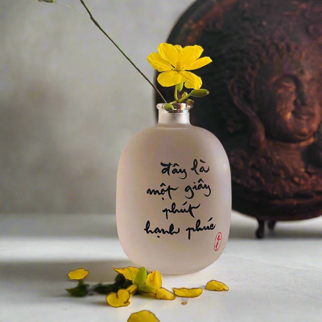 BÌNH HOA THUỶ TINH THƯ PHÁP NHỎ