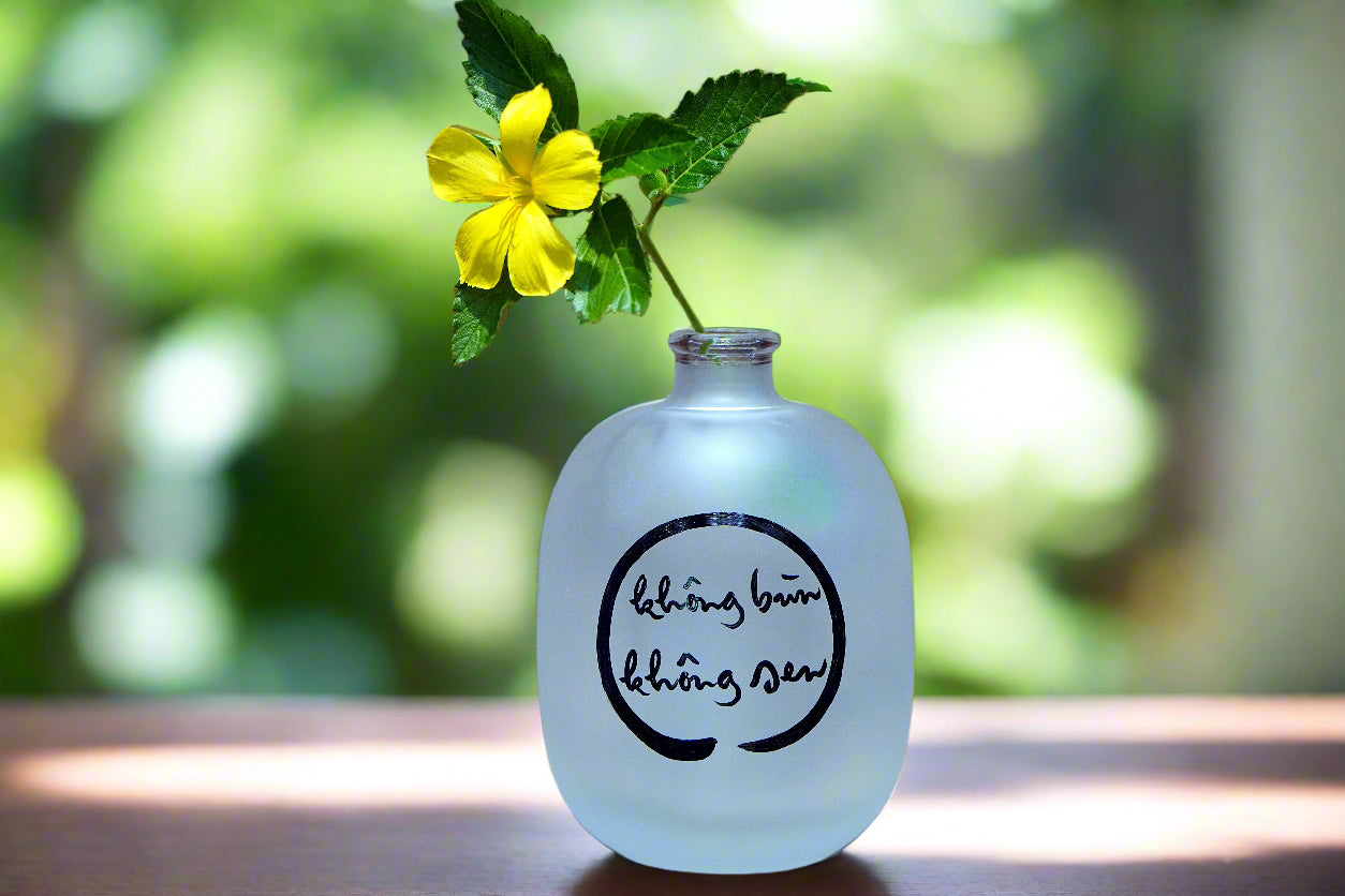 BÌNH HOA THUỶ TINH THƯ PHÁP NHỎ