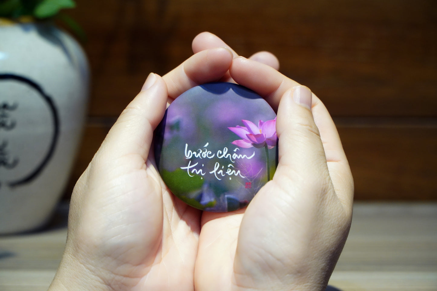 PIN THƯ PHÁP 4x4CM