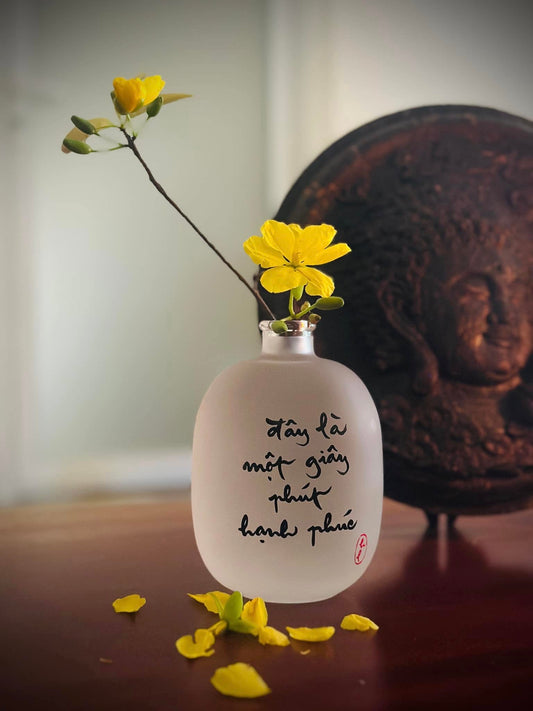 BÌNH HOA THUỶ TINH THƯ PHÁP NHỎ
