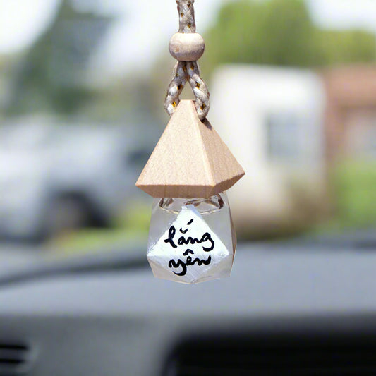 TINH DẦU OẢI HƯƠNG TREO XE