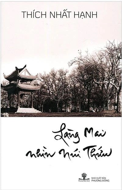 Làng Mai nhìn núi Thứu